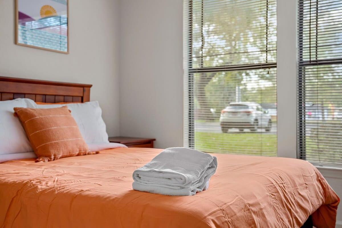 4Bd 2 Mi To Usf Free Pool + 24 Hour Gym Villa Tampa Exteriör bild